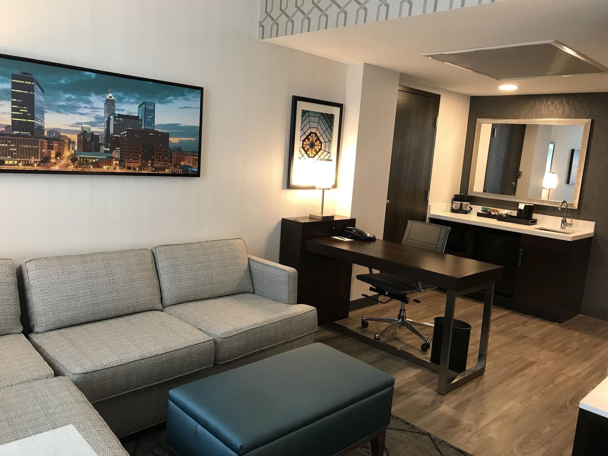 Embassy Suites By Hilton Plainfield Indianapolis Airport Экстерьер фото
