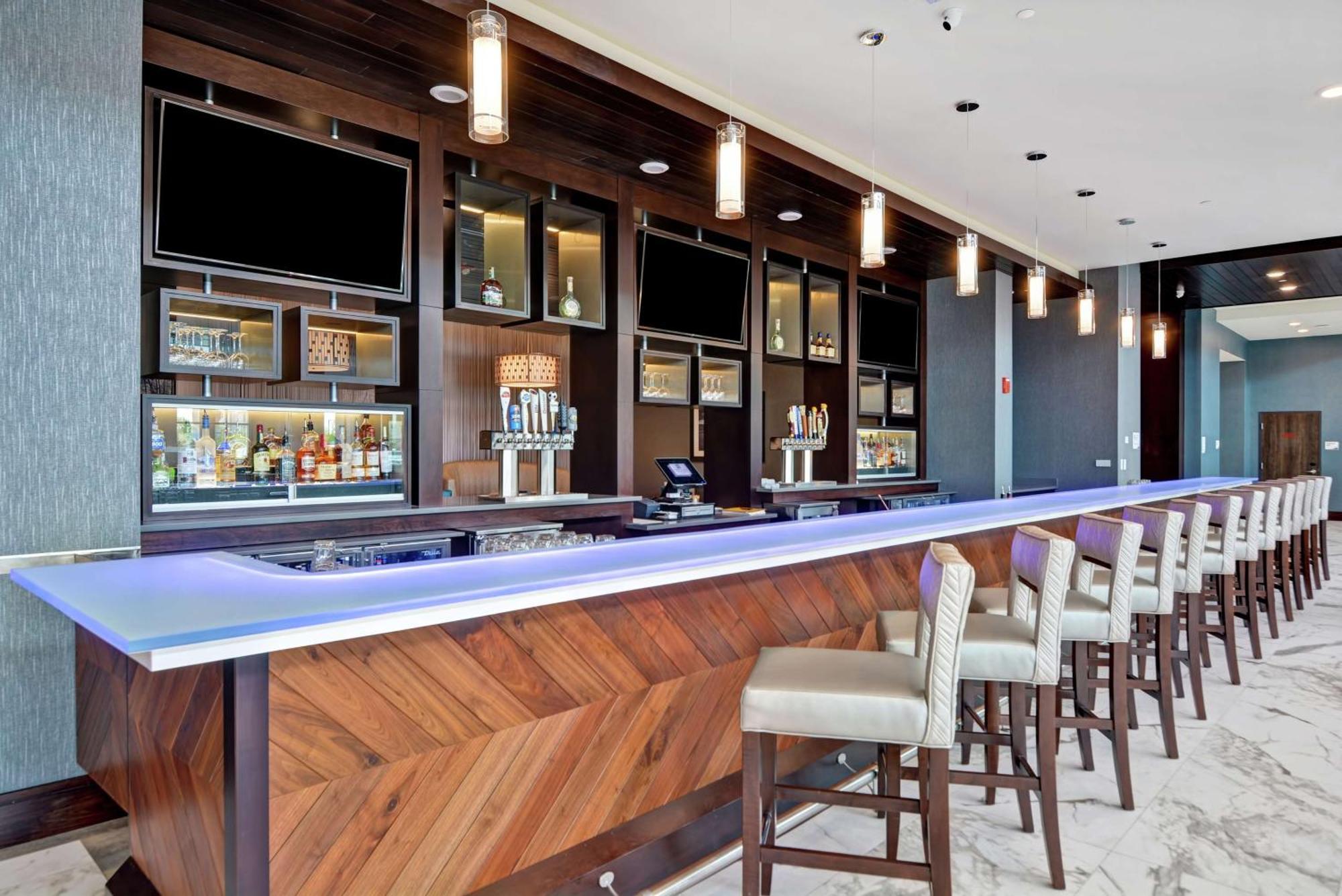 Embassy Suites By Hilton Plainfield Indianapolis Airport Экстерьер фото