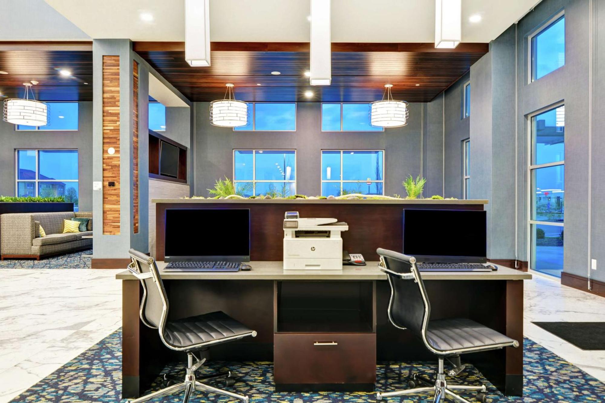 Embassy Suites By Hilton Plainfield Indianapolis Airport Экстерьер фото