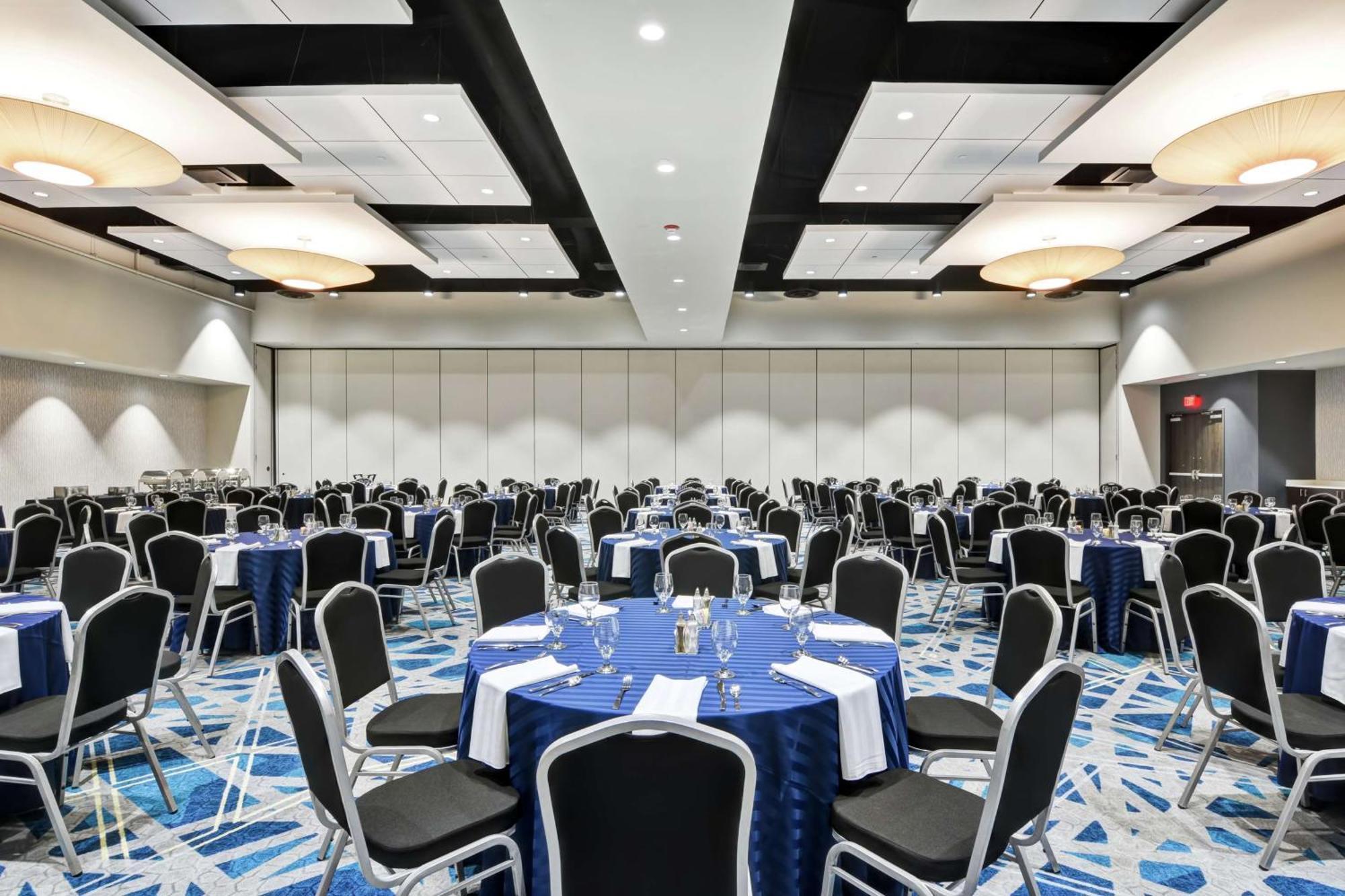 Embassy Suites By Hilton Plainfield Indianapolis Airport Экстерьер фото