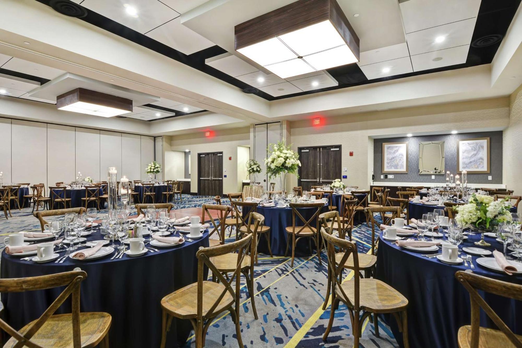 Embassy Suites By Hilton Plainfield Indianapolis Airport Экстерьер фото