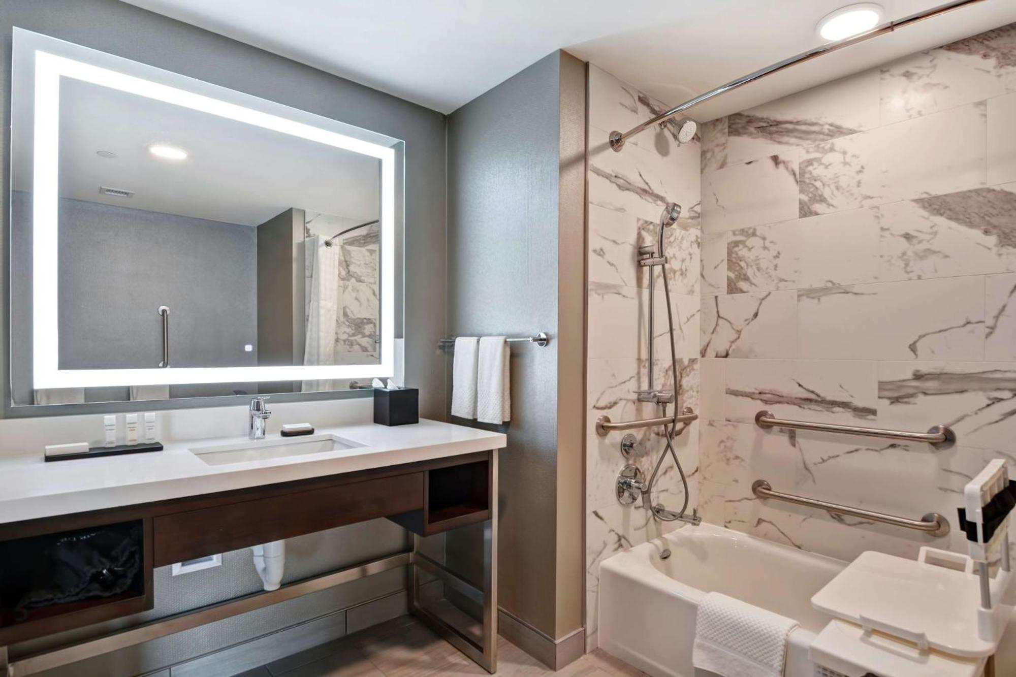 Embassy Suites By Hilton Plainfield Indianapolis Airport Экстерьер фото