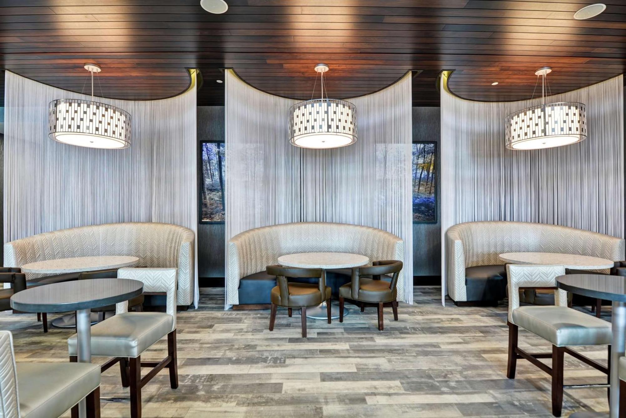 Embassy Suites By Hilton Plainfield Indianapolis Airport Экстерьер фото