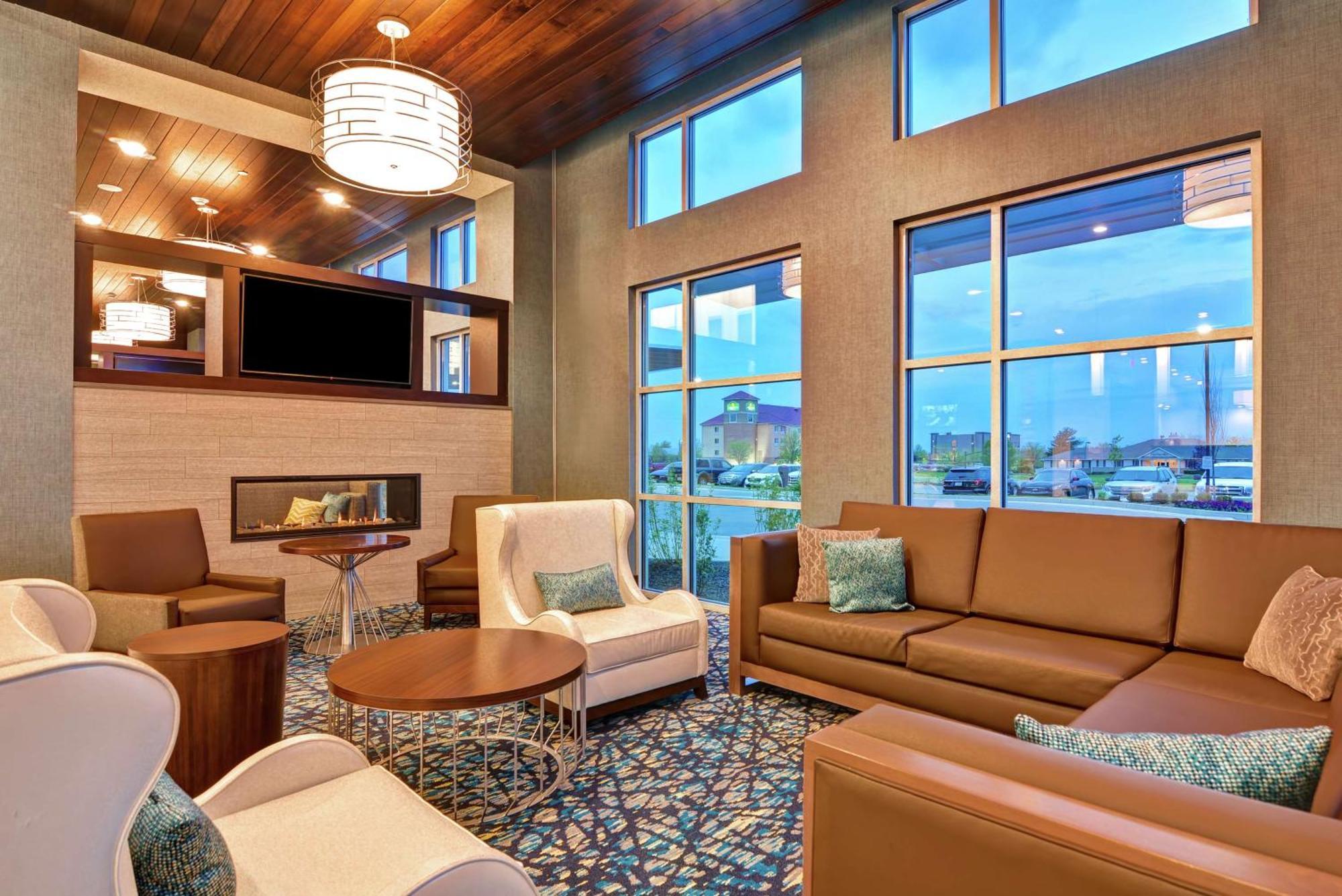 Embassy Suites By Hilton Plainfield Indianapolis Airport Экстерьер фото